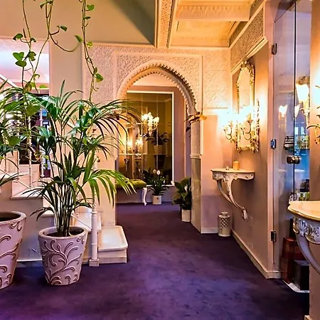 Hotel The Town House 2*